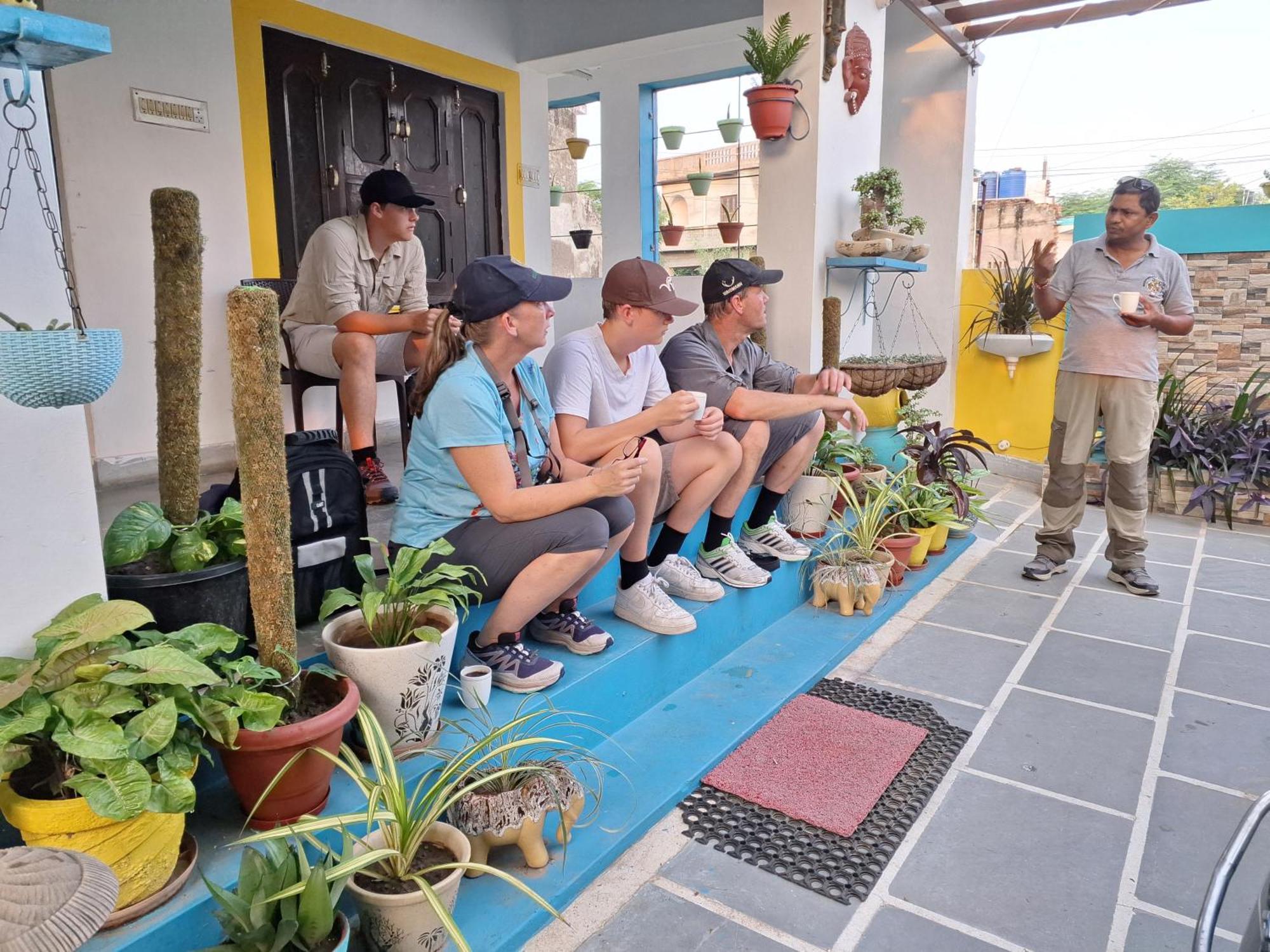 Iora Guest House バラトプル エクステリア 写真