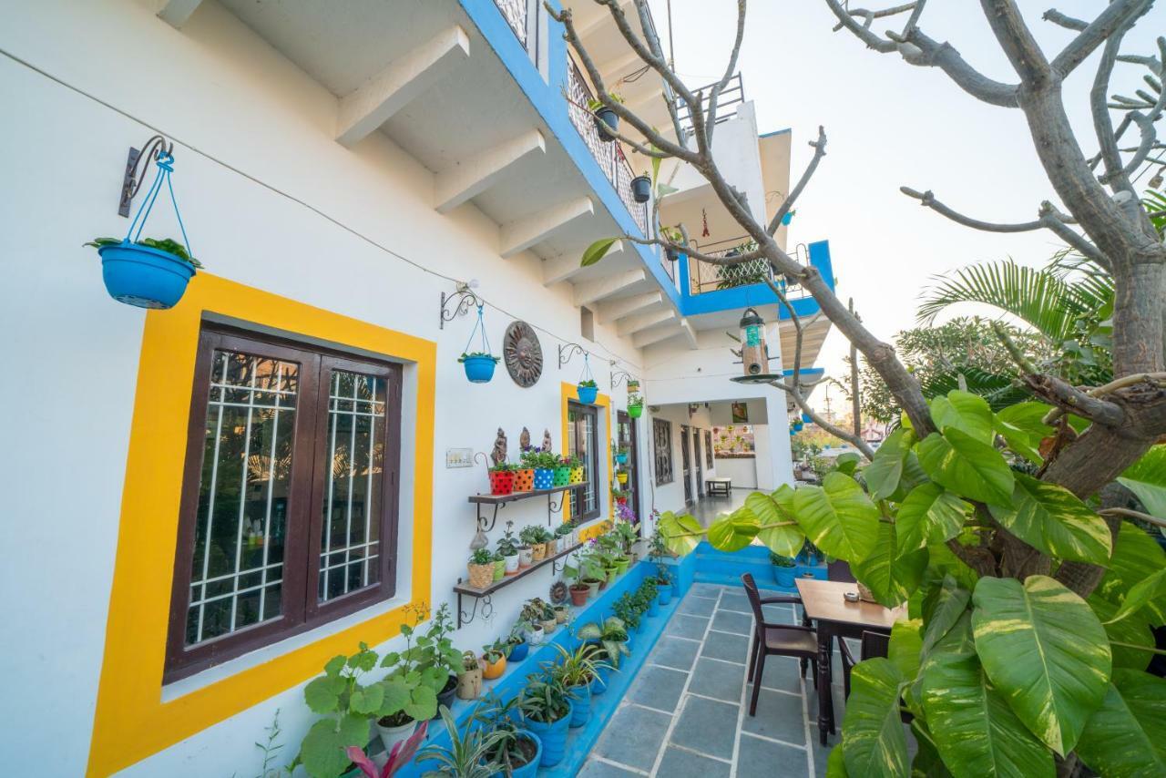 Iora Guest House バラトプル エクステリア 写真